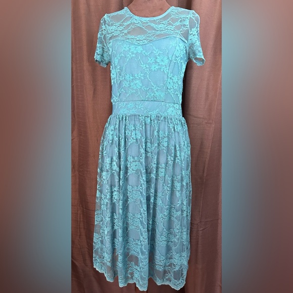Modcloth Dresses & Skirts - MODCLOTH Floral Lace Dress Made in the USA size Medium l17